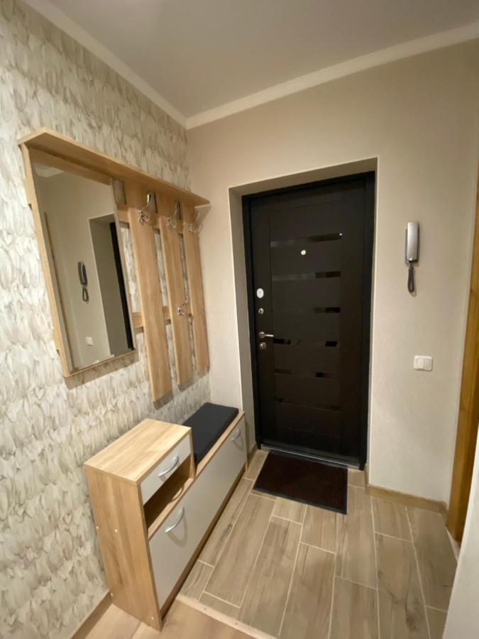 Затишна 2-Х Кімнатна Квартира - Дім Kamjanez-Podilskyj Exterior foto